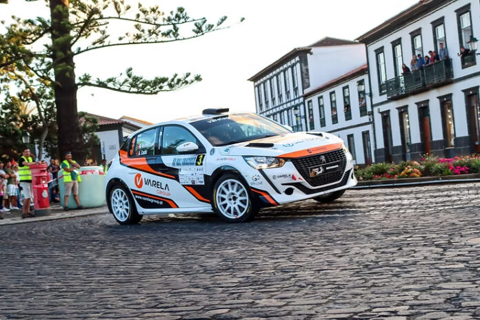 Cláudio Bettencourt e António Costa Peugeot 208 Rally4